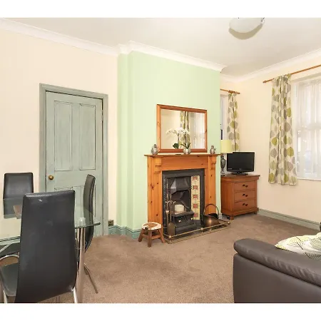 Lägenhet Spacious, Sleeps 5, Near Walls & Free Parking York
