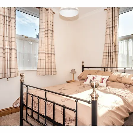 Spacious, Sleeps 5, Near Walls & Free Parking Διαμέρισμα *